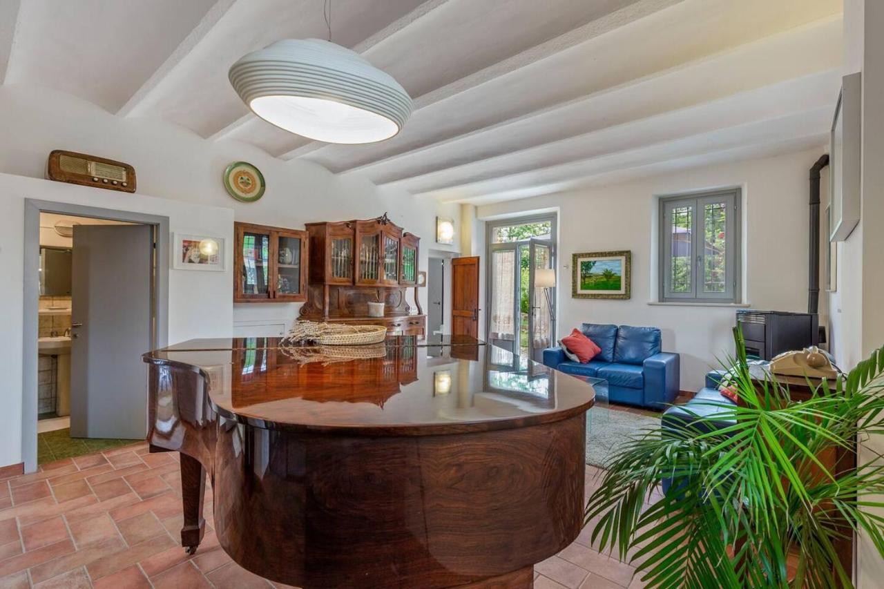 Grande Villa Storica Per Vacanze Con Giardino Privato E Piscina Ostra المظهر الخارجي الصورة