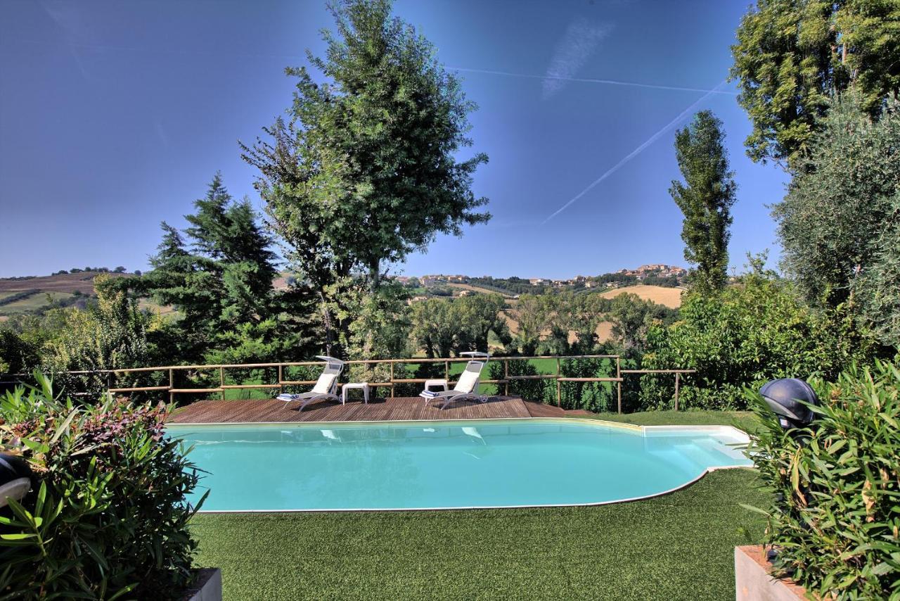 Grande Villa Storica Per Vacanze Con Giardino Privato E Piscina Ostra المظهر الخارجي الصورة